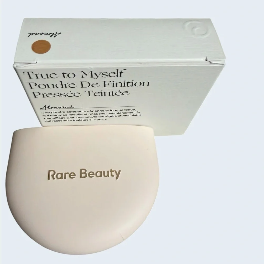 Rare Beauty TRUE TO MYSELF Tinted Pressed Finishing Powder - Almond